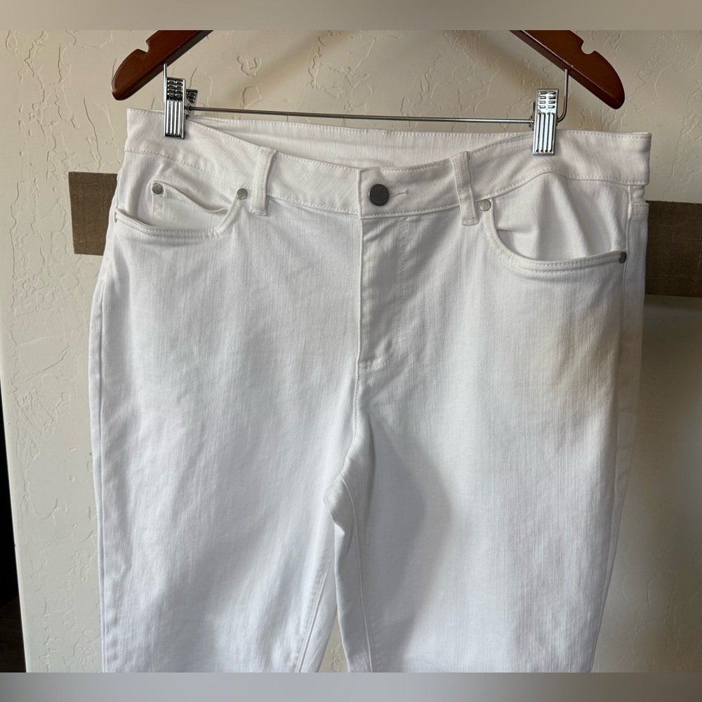 Vince Camuto|White Ankle skinny Jeans/Crisp Finish with raw hem•••size 14,Beachy - Picture 3 of 12